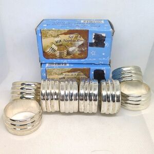 Set of 8 Elegance Silver Plate Napkin Rings Vintage Ribbed
